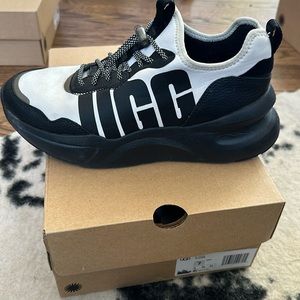 Women’s UGG sneaker